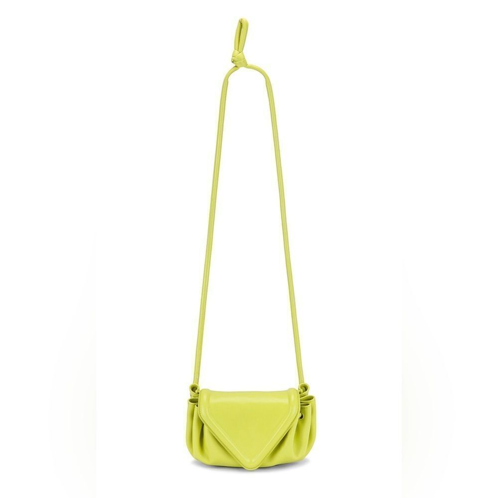 Bottega Venetabeakbag